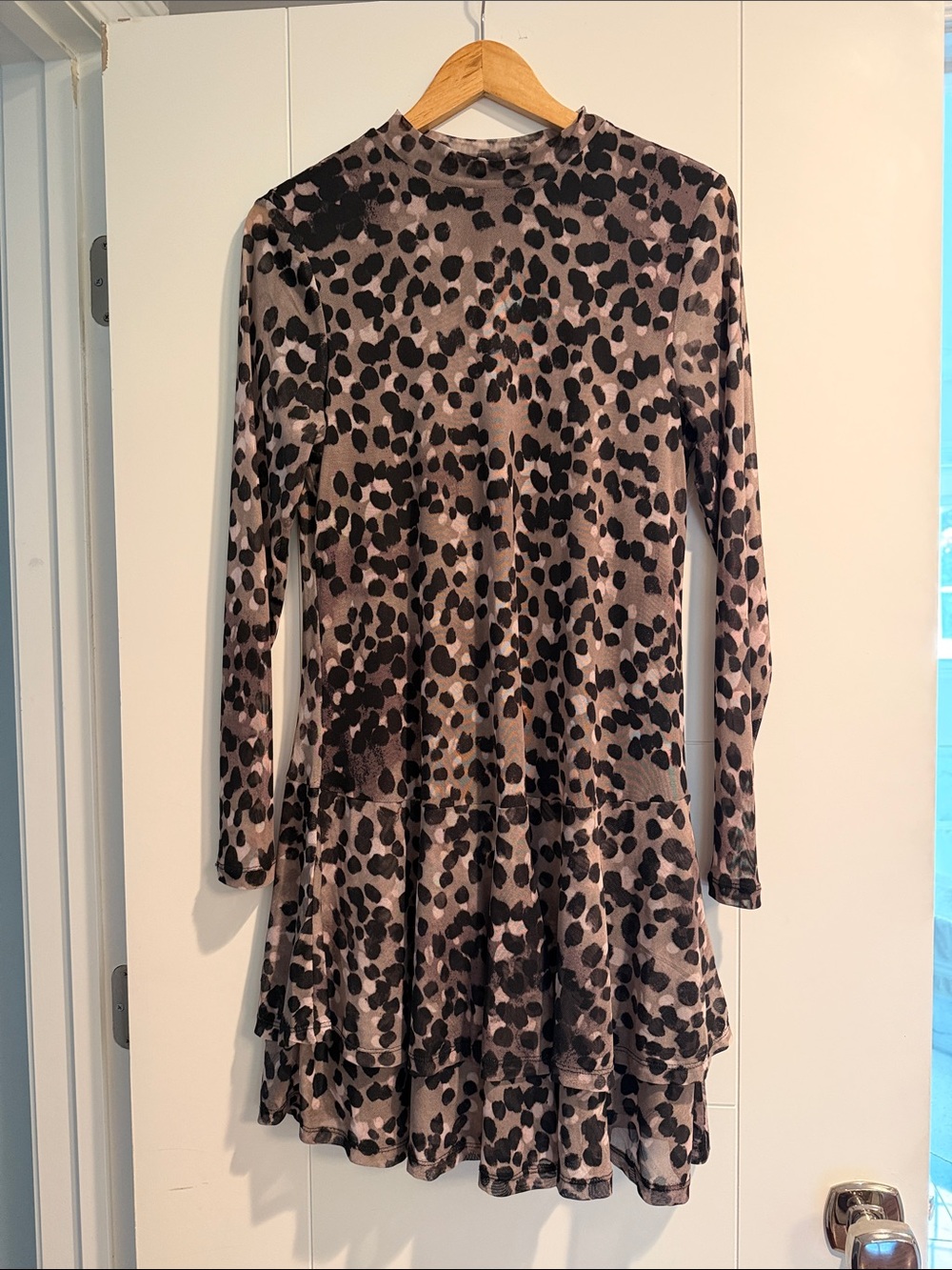 Mint velvet size 8US Long Sleeve Tiered Leopard Print Mini Dress - Taupe & Black